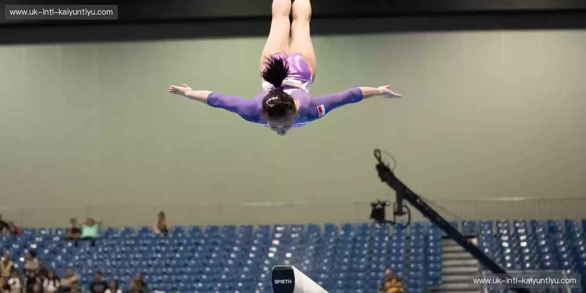 实时比分,互动弹幕,直播乐趣无穷!📱🎉